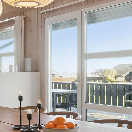 펜션 Seaview With Sauna Near The *